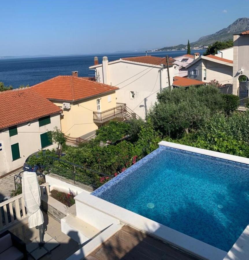 Apartments With Pool Vrdoljak Omis Bagian luar foto