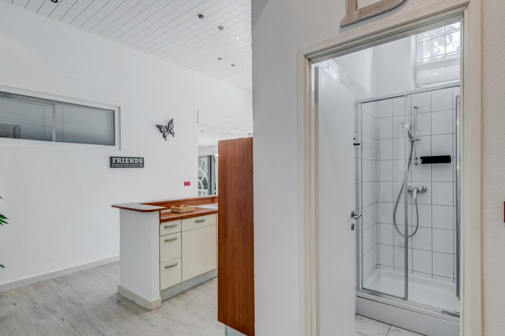 Apartments With Pool Vrdoljak Omis Ruang foto